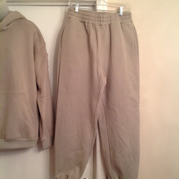 Comfrt Beige Hoodie Sweatshirt Jogger Sweatpants Pants w/ Sleeve Pockets L - Picture 4 of 12